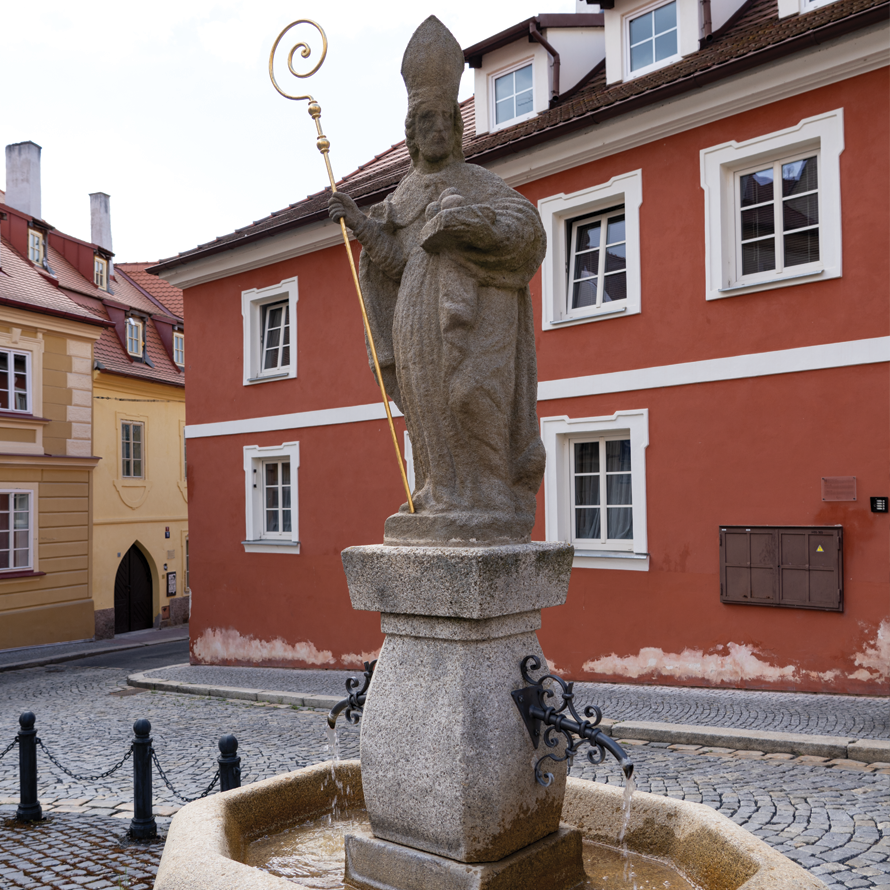 visit cheb 
            niklasbrunnen