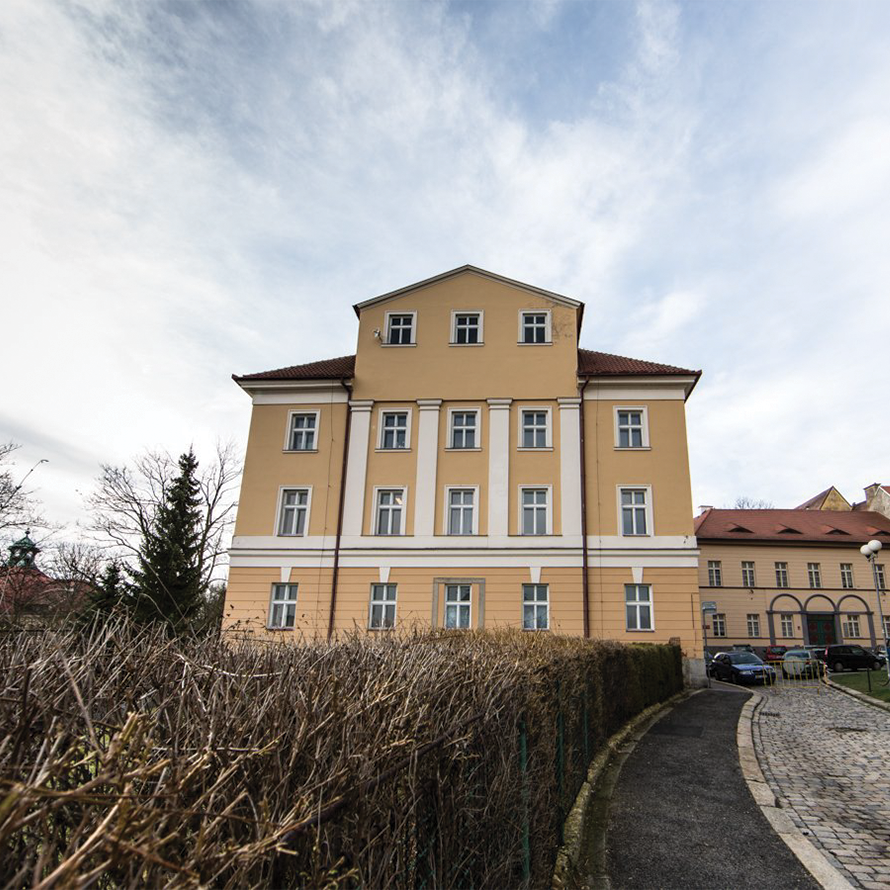 visit cheb
gymnasium