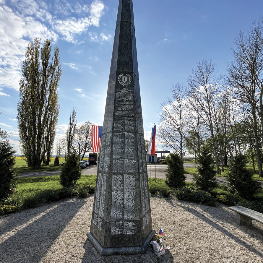 visit cheb 
            pomník americké armády ypsilonka