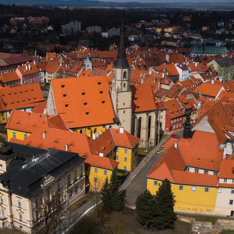 visit cheb 
            kostel a klášter františkánů