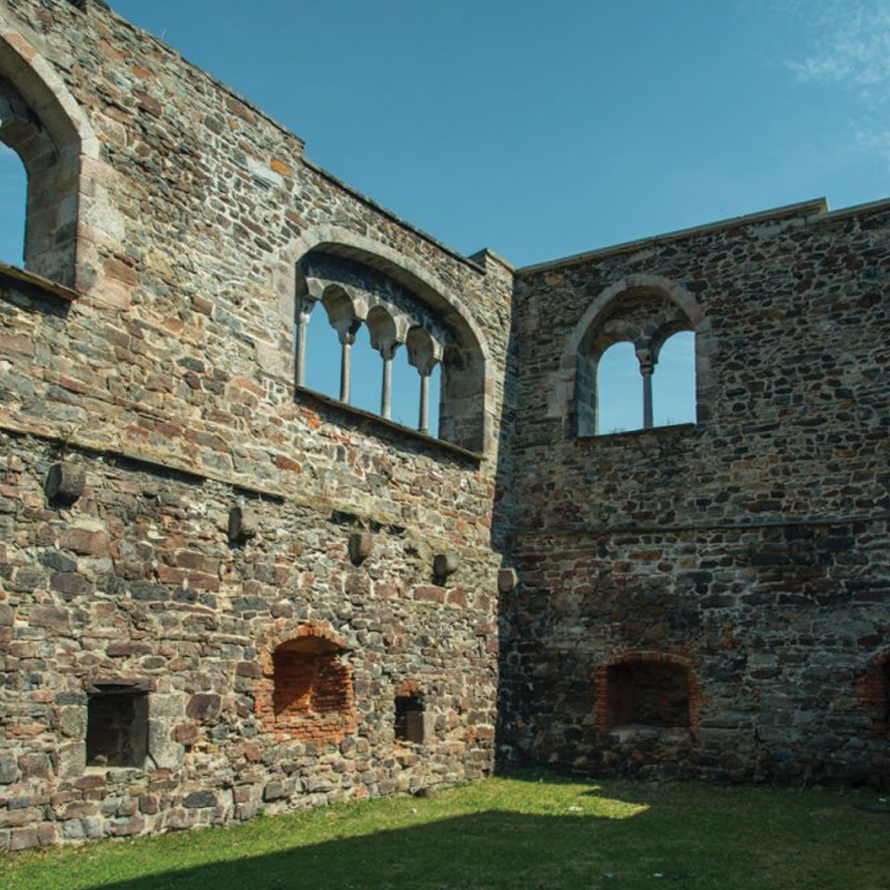 visit cheb 
            palác